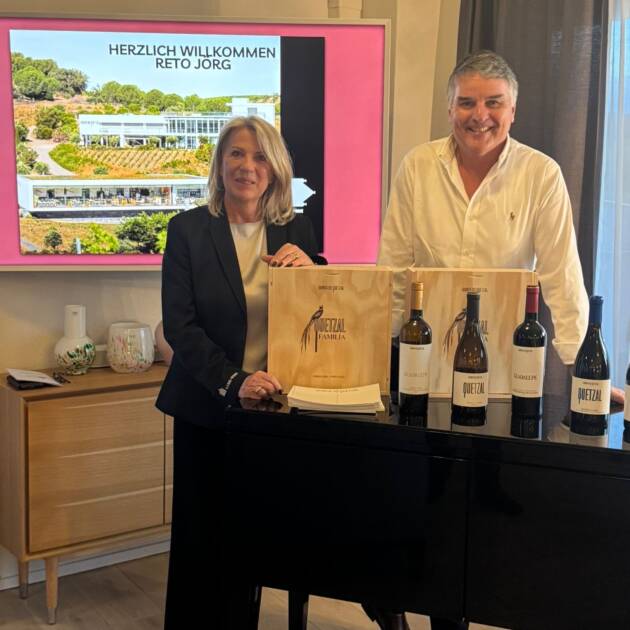 E56E7C38-5129-4509-89AE-ED23A9328B2B